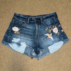 American Eagle: Embroidered Vintage jeans shorts